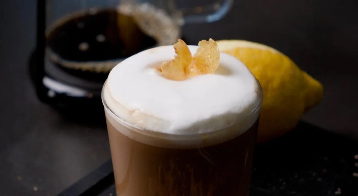 kaffedrink med citron och chokladsmak