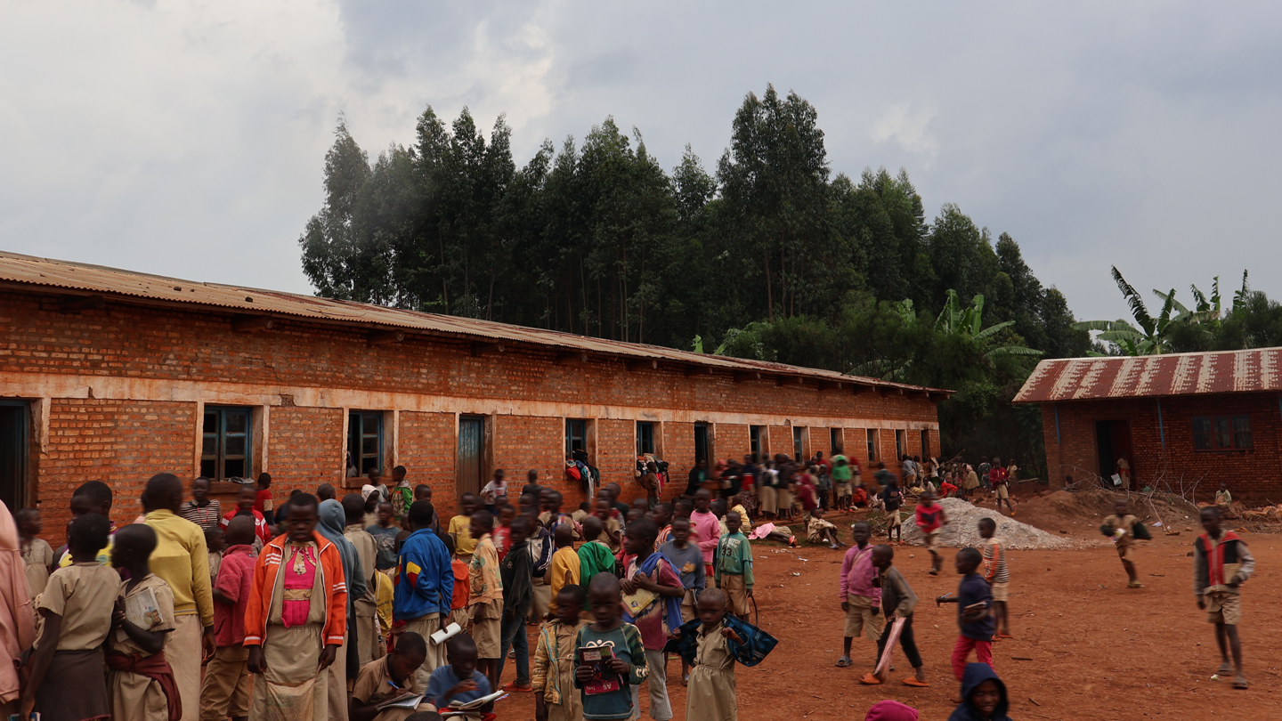 zoegas summer edition 2025 stöttar en skola i Burundi