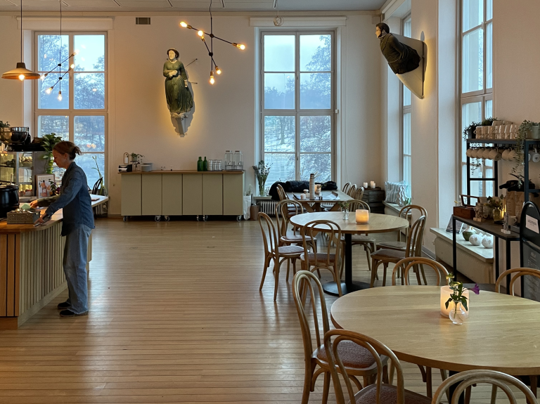sjohistoriska cafe och bar