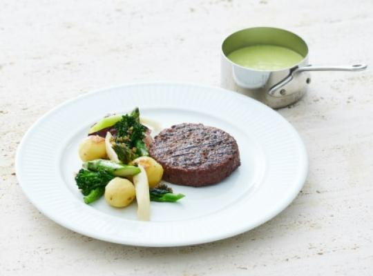 SENSATIONAL™ BURGER MED FÄRSKPOTATIS, BROCCOLINI OCH RAMSLÖKSHOLLANDAISE