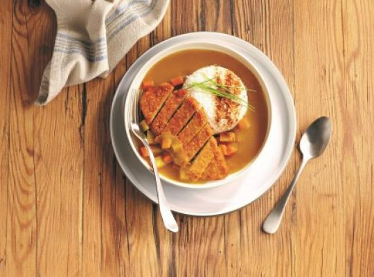 JAPANSK KATSU CURRY MED STICKY RICE