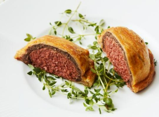 SENSATIONAL ”BEEF WELLINGTON”