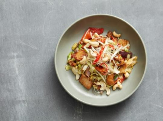 ASIATISKT STIRFRY MED CASHEW OCH SENSATIONAL™ FILLET PIECES