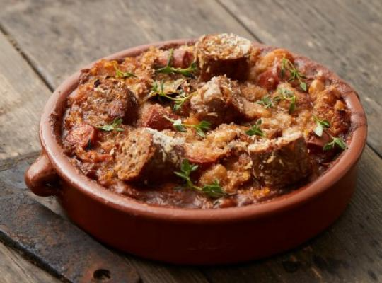 Böncassoulet med varma kryddor och Sensationa Sausage