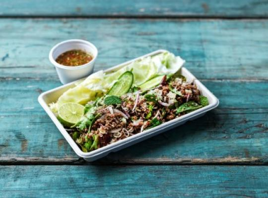 opskrift-thailandsk-larb-salat-vegan-mince-takeaway