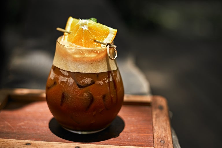 yuzu espresso tonic med cold foam