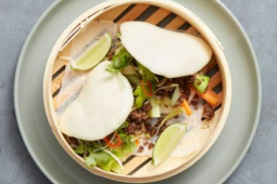 BAO MED VEGAN MINCE OCH ASIATISK SALLAD