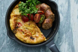 SPANSK TORTILLA MED PAPRIKA OCH SENSATIONAL™ SAUSAGE