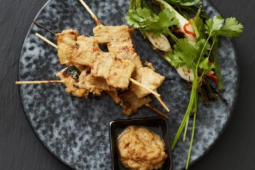 halsans-kok-fillet-pieces-satay-spyd