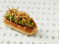 halsans-kok-sensational-sausage-hotdog-guacamole